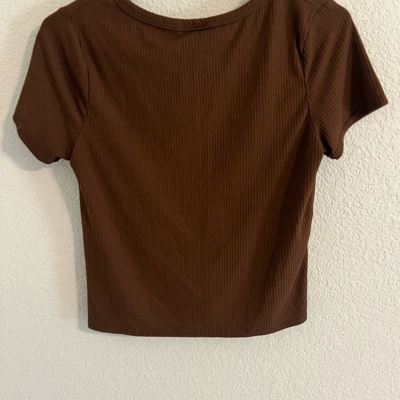 Olivia Rae Brown Ribbed V-Neck Top - Picture 2 of 3